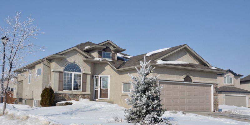 House covered in snow - does a geothermal heat pump work in the Winter in Canada